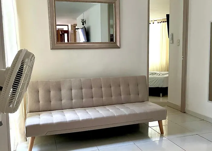 Confortable Apartamento En Hermoso Condominio.